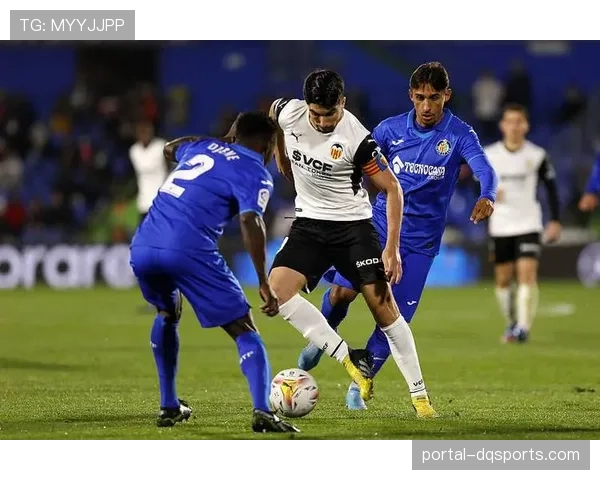 阿尔梅里亚0-0闷平拉斯帕尔马斯，主队保级希望愈发渺茫